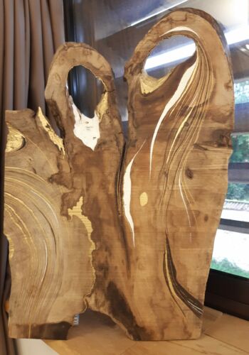 Travail sur bois réalisé en collaboration entre Véronique Arnault, plasticienne et Francis Clog, tourneur et sculpteur sur bois.
