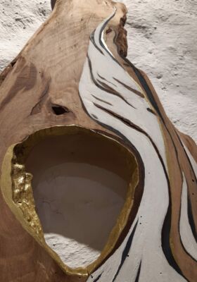 Travail sur bois réalisé en collaboration entre Véronique Arnault, plasticienne et Francis Clog, tourneur et sculpteur sur bois.