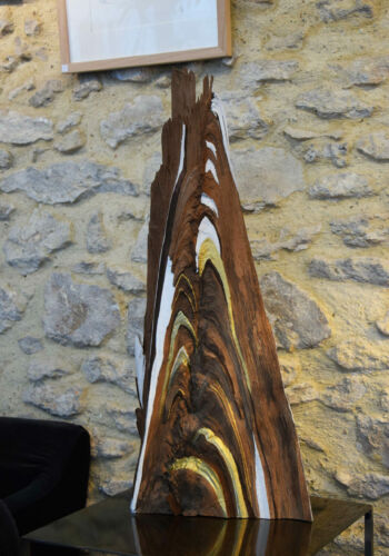 Travail sur bois réalisé en collaboration entre Véronique Arnault, plasticienne et Francis Clog, tourneur et sculpteur sur bois.